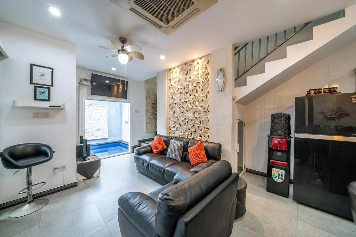 3 Bedroom Private Pool Villa In Kuta Kuta  0*, Kuta (Bali) Indonesia