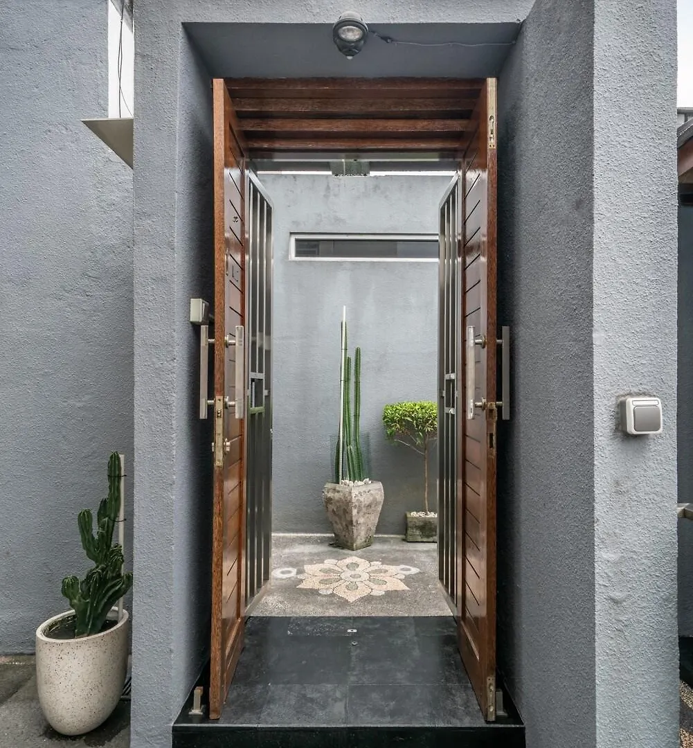 3 Bedroom Private Pool Villa In Kuta Kuta