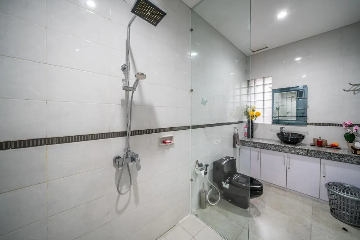 3 Bedroom Private Pool Villa In Kuta Kuta Lombok